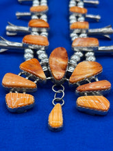 Load image into Gallery viewer, Beautiful Orange Spiny Oyster Shell Squash Blossom Necklace
