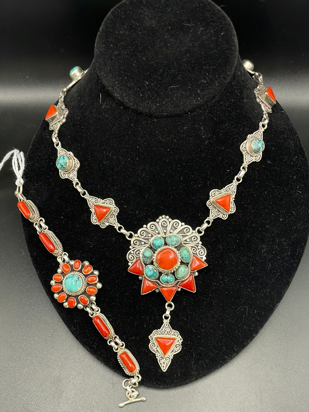 Tibetan Turquoise Coral アンティークネックレス Beautiful Tibetan Turquoise Red Coral Silver Vintage